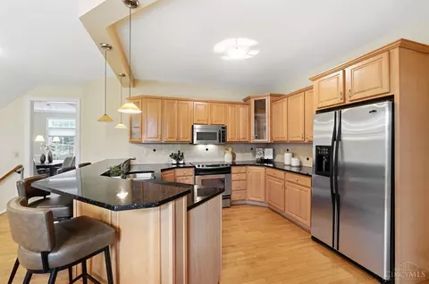 Kitchen - 6375 Tarton Fields Ln, Mason, OH 45040 photo 4 of 6