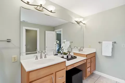 Bath - 6375 Tarton Fields Ln, Mason, OH 45040 photo 5 of 9