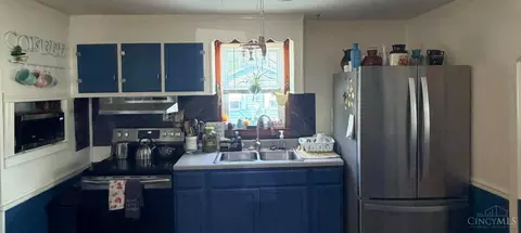 Kitchen - 125 Apple St, Georgetown, OH 45121 photo 2 of 3