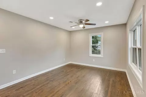 Living - 253 Ohio Ave, Reading, OH 45215 photo 3 of 5