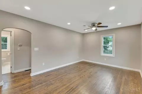 Living - 253 Ohio Ave, Reading, OH 45215 photo 5 of 5