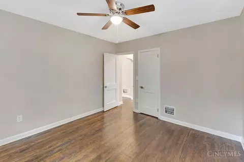 Bedroom - 253 Ohio Ave, Reading, OH 45215 photo 5 of 7