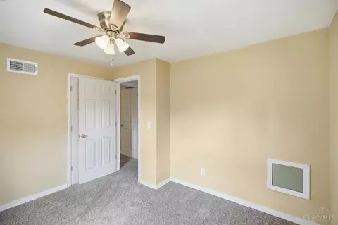 Bedroom - 4239 Brookside Dr, Batavia, OH 45103 photo 5 of 5