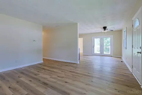 Living - 708 Main St, Blanchester, OH 45107 photo 3 of 7