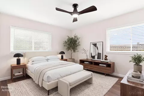 Bedroom - 8265 Forest Rd, Cincinnati, OH 45255 photo 2 of 10