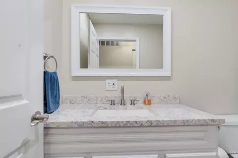 Bath - 8265 Forest Rd, Cincinnati, OH 45255 photo 2 of 8