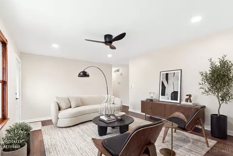 Living - 8265 Forest Rd, Cincinnati, OH 45255 photo 3 of 7