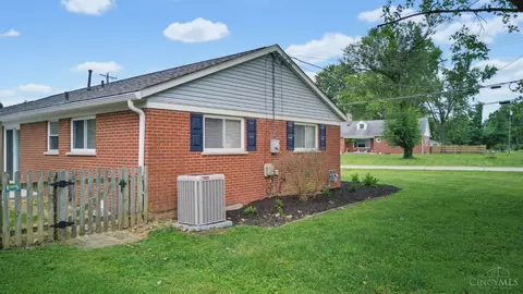 Exterior - 8265 Forest Rd, Cincinnati, OH 45255 photo 10 of 11