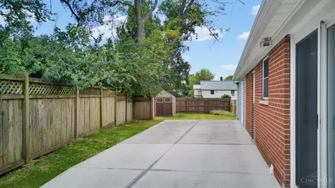 Exterior - 8265 Forest Rd, Cincinnati, OH 45255 photo 8 of 11