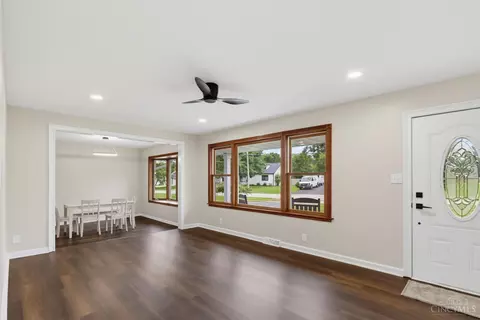 Living - 8265 Forest Rd, Cincinnati, OH 45255 photo 4 of 7