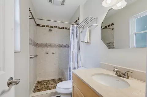 Bath - 8265 Forest Rd, Cincinnati, OH 45255 photo 5 of 8
