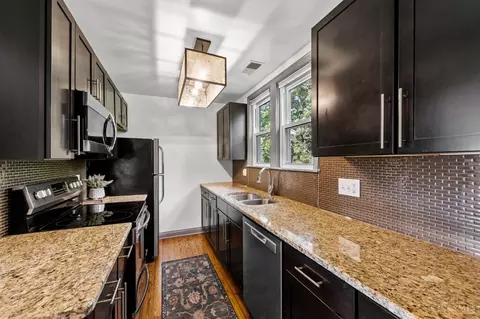 Kitchen - 3214 Close Ct, Cincinnati, OH 45208 photo 4 of 6