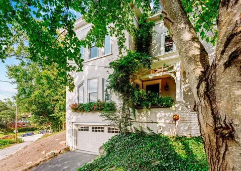 3214 Close Ct, Cincinnati, OH 45208