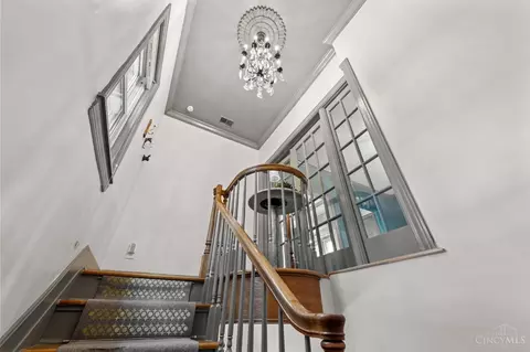 Entry Way - 3214 Close Ct, Cincinnati, OH 45208 photo 4 of 8