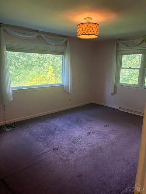 Bedroom - 7755 Pfeiffer Rd, Montgomery, OH 45242 photo 5 of 6