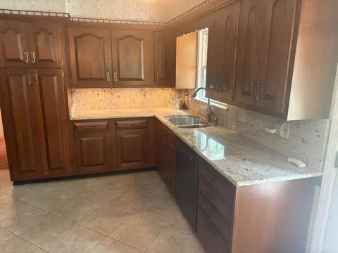 Kitchen - 7755 Pfeiffer Rd, Montgomery, OH 45242 photo 4 of 4