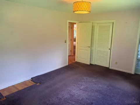 Bedroom - 7755 Pfeiffer Rd, Montgomery, OH 45242 photo 6 of 6