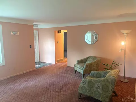 Living - 7755 Pfeiffer Rd, Montgomery, OH 45242 photo 1 of 4
