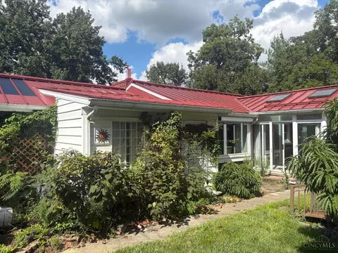 Exterior - 7755 Pfeiffer Rd, Montgomery, OH 45242 photo 2 of 5