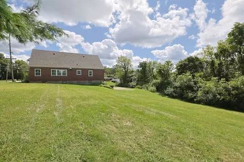 Exterior - 2312 Compton Rd, Cincinnati, OH 45231 photo 7 of 9