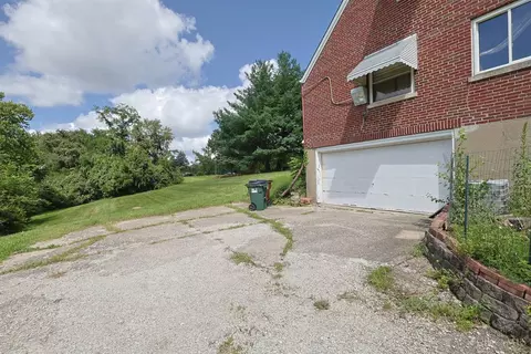 Exterior - 2312 Compton Rd, Cincinnati, OH 45231 photo 5 of 9