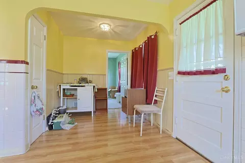Entry Way - 2312 Compton Rd, Cincinnati, OH 45231 photo 3 of 3
