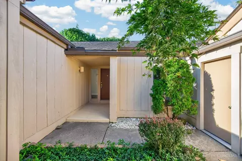 8022 Timbertree Way, West Chester, OH 45069