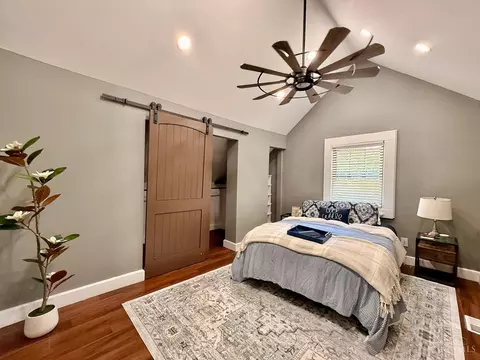 Bedroom - 1602 Rose Pl, Cincinnati, OH 45237 photo 6 of 10