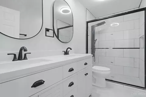 Bath - 39 Stillmeadow Dr, Cincinnati, OH 45245 photo 1 of 3