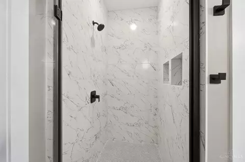Bath - 1006 Harrogate Ct, Forest Park, OH 45240 photo 5 of 17