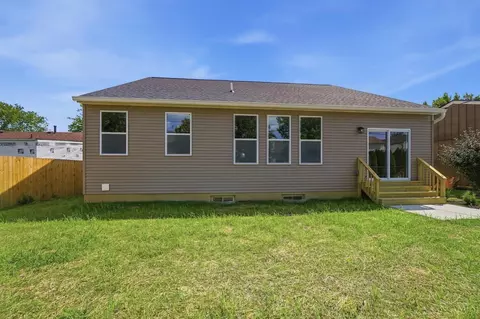 Exterior - 1006 Harrogate Ct, Forest Park, OH 45240 photo 5 of 10