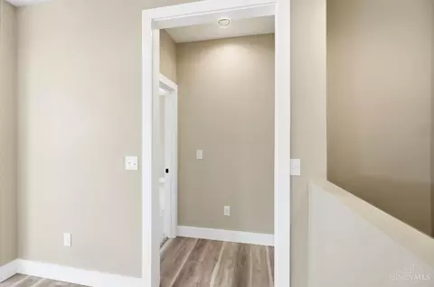 Entry Way - 1006 Harrogate Ct, Forest Park, OH 45240 photo 9 of 12