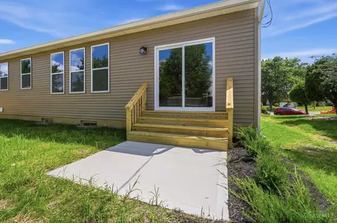 Exterior - 1006 Harrogate Ct, Forest Park, OH 45240 photo 7 of 10