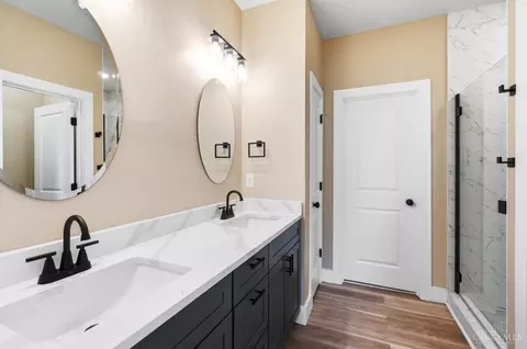 Bath - 1006 Harrogate Ct, Forest Park, OH 45240 photo 2 of 17