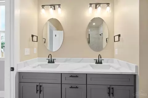 Bath - 1006 Harrogate Ct, Forest Park, OH 45240 photo 3 of 17