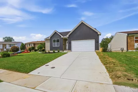 Exterior - 1006 Harrogate Ct, Forest Park, OH 45240 photo 4 of 10