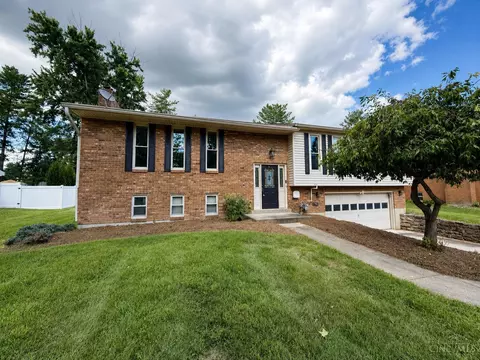 Exterior - 8354 Shadowpoint Ct, Montgomery, OH 45242 photo 2 of 4