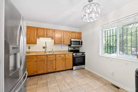 Kitchen - 2220 Miles Rd, Cincinnati, OH 45231 photo 2 of 2