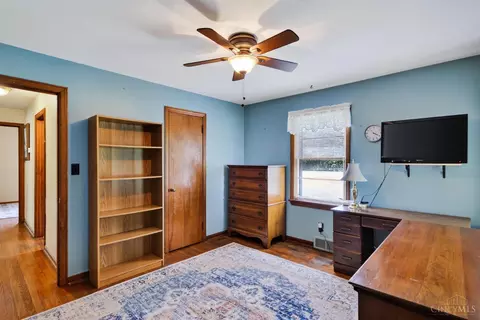 Bedroom - 10581 Chipstone Dr, Harrison, OH 45030 photo 5 of 6