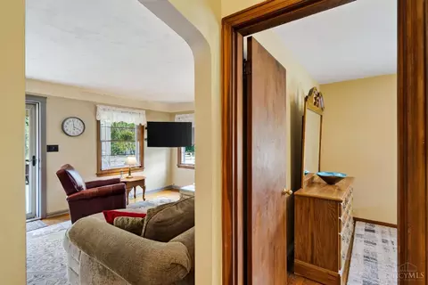 Entry Way - 10581 Chipstone Dr, Harrison, OH 45030 photo 1 of 2