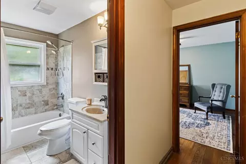 Entry Way - 10581 Chipstone Dr, Harrison, OH 45030 photo 2 of 2
