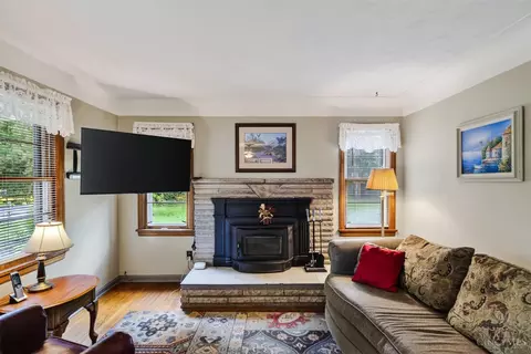 Living - 10581 Chipstone Dr, Harrison, OH 45030 photo 4 of 6