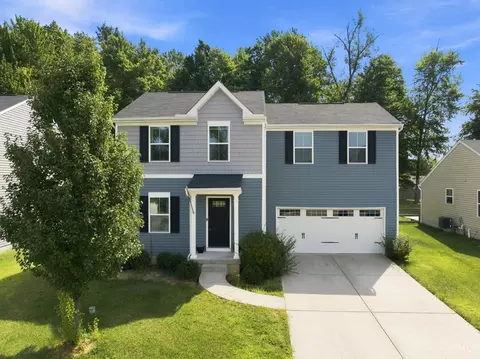 160 Wooded Ridge Dr, Amelia, OH 45102
