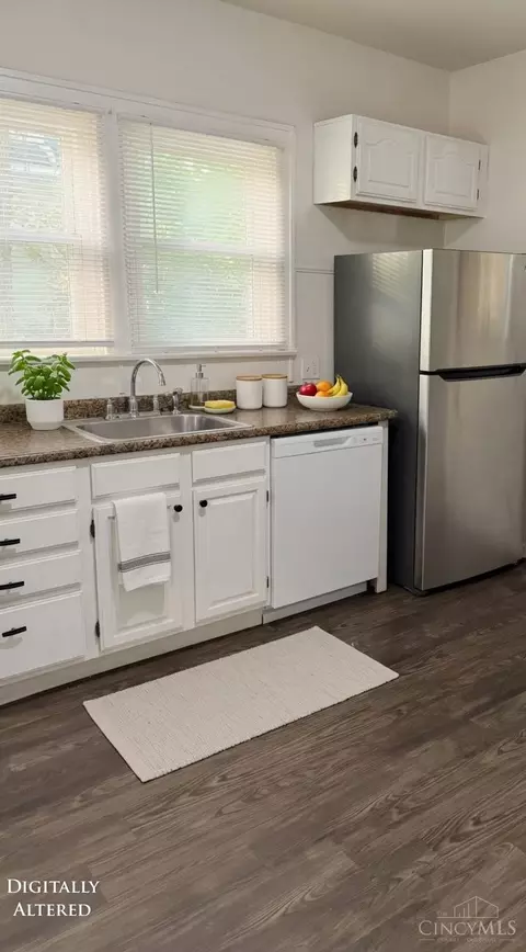 Kitchen - 7541 Abbie Pl, Cincinnati, OH 45237 photo 2 of 2