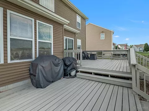 2075 Prairie Clover Dr, Lebanon, OH 45036