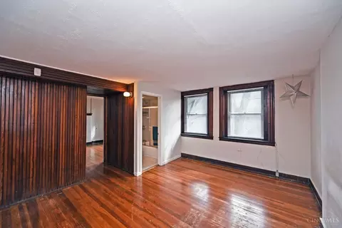 Living - 2220 Eureka Ter, Cincinnati, OH 45219 photo 5 of 5