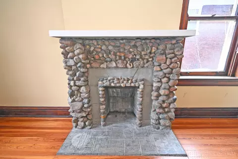 Living - 2220 Eureka Ter, Cincinnati, OH 45219 photo 2 of 5