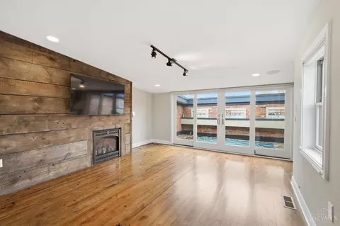 Living - 1329 Republic St, Cincinnati, OH 45202 photo 6 of 9