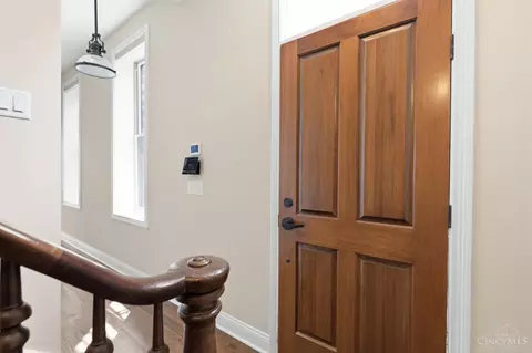 Entry Way - 1329 Republic St, Cincinnati, OH 45202 photo 1 of 8