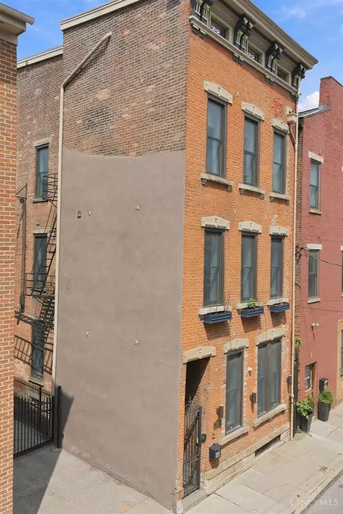 Exterior - 1329 Republic St, Cincinnati, OH 45202 photo 17 of 17